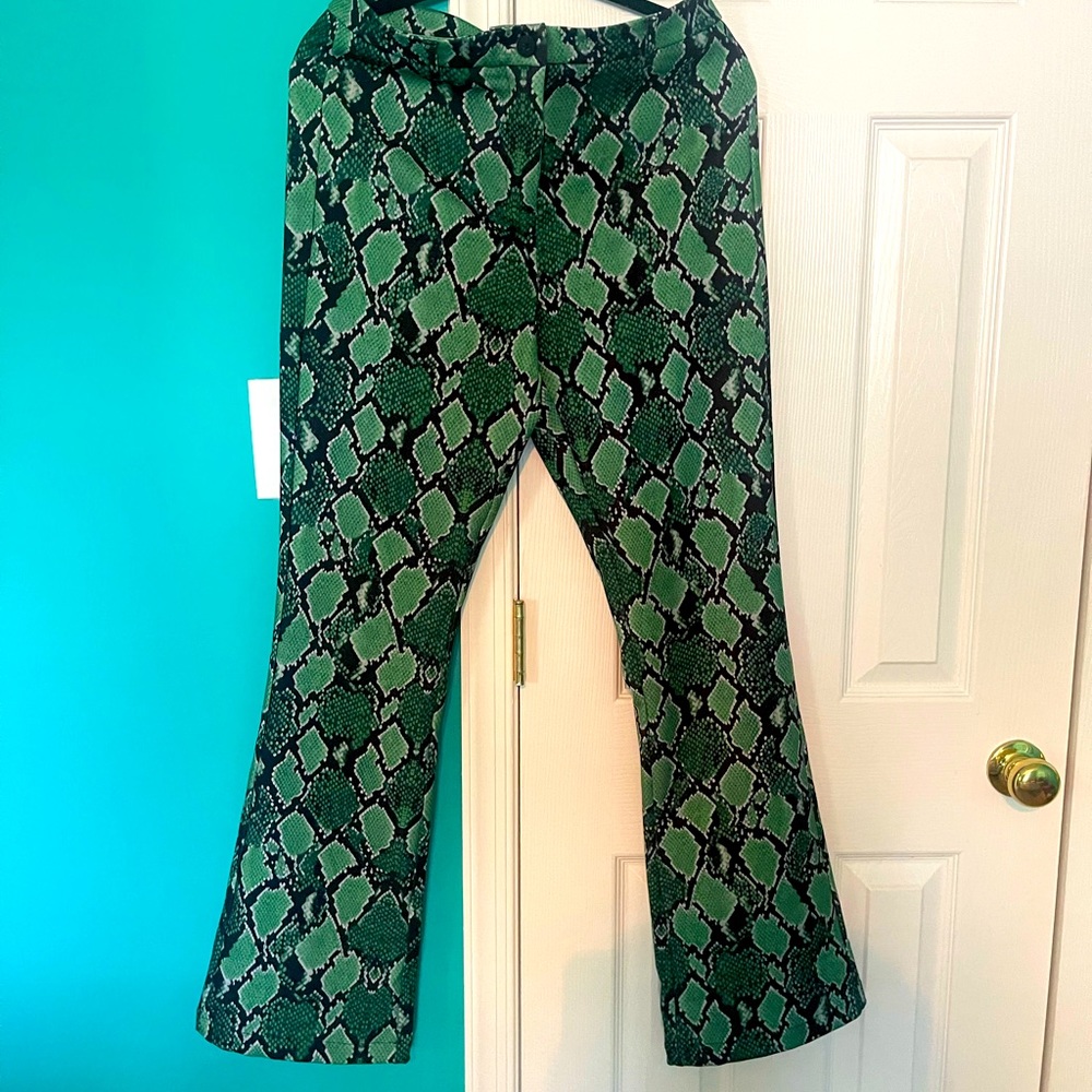 DAILY PAPER GADY PANTS WOMEN’S SIZE LARGE WORN ONCE